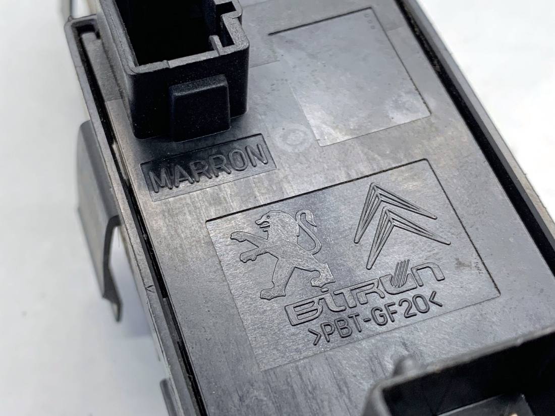 Блок кнопок стеклоподъемников Peugeot 308 96644915XT — фото детали 5