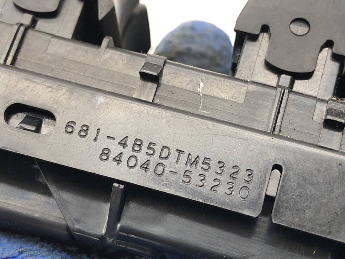 Блок кнопок стеклоподъемников Lexus IS 84040-53230 — фото детали 5