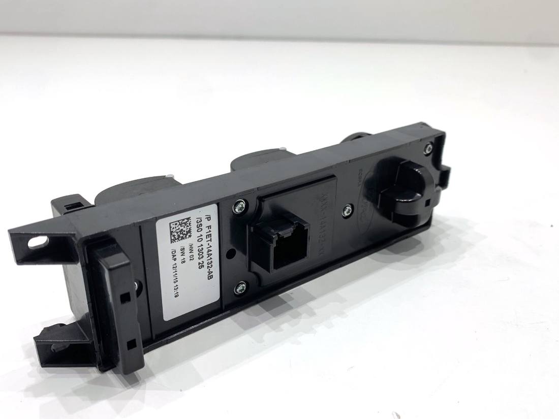 Блок кнопок стеклоподъемников Ford Focus F1ET-14A132-AB — фото детали 2