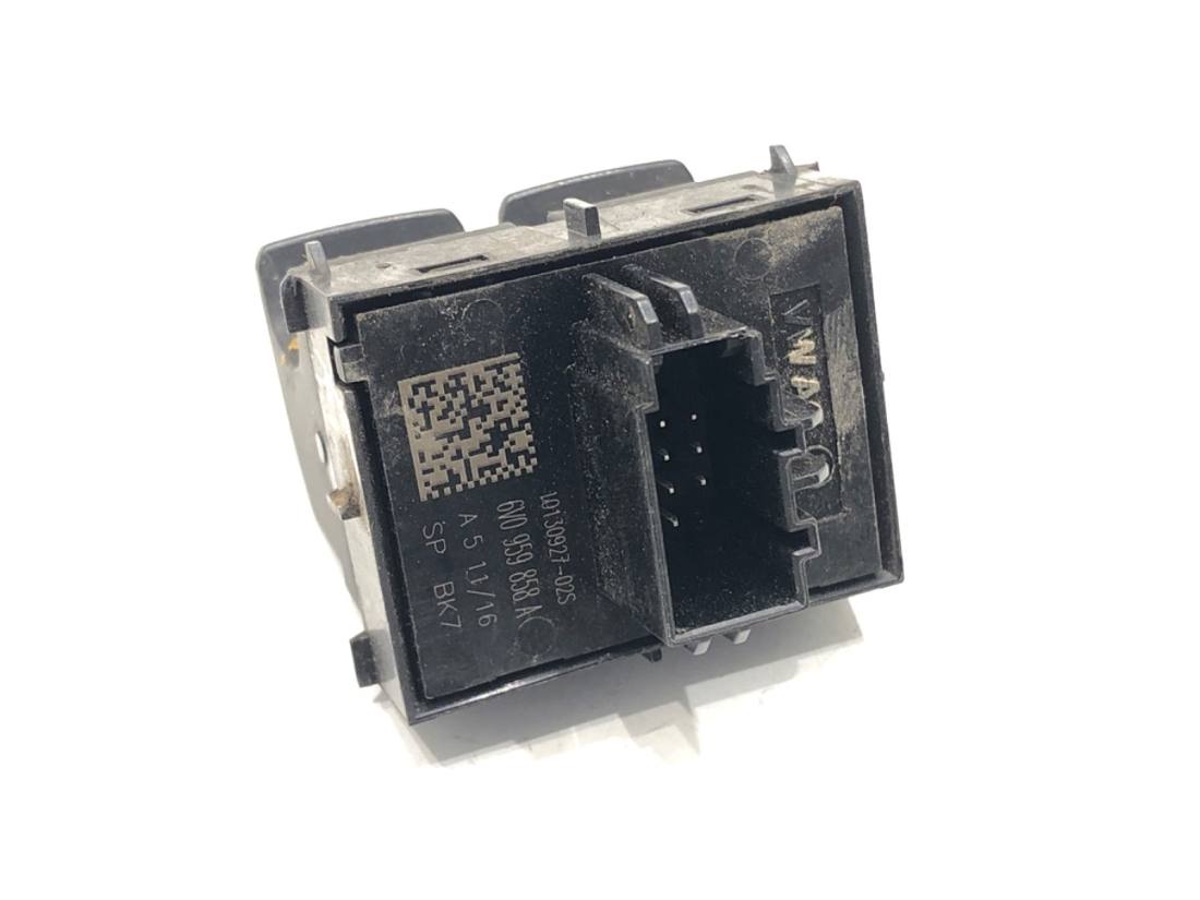 Блок кнопок склопідйомників Skoda Fabia 3 6V0959858A — фото деталі 2