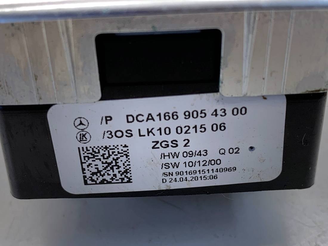 Блок кнопок склопідйомників Mercedes A W176 A1669054300 — фото деталі 5