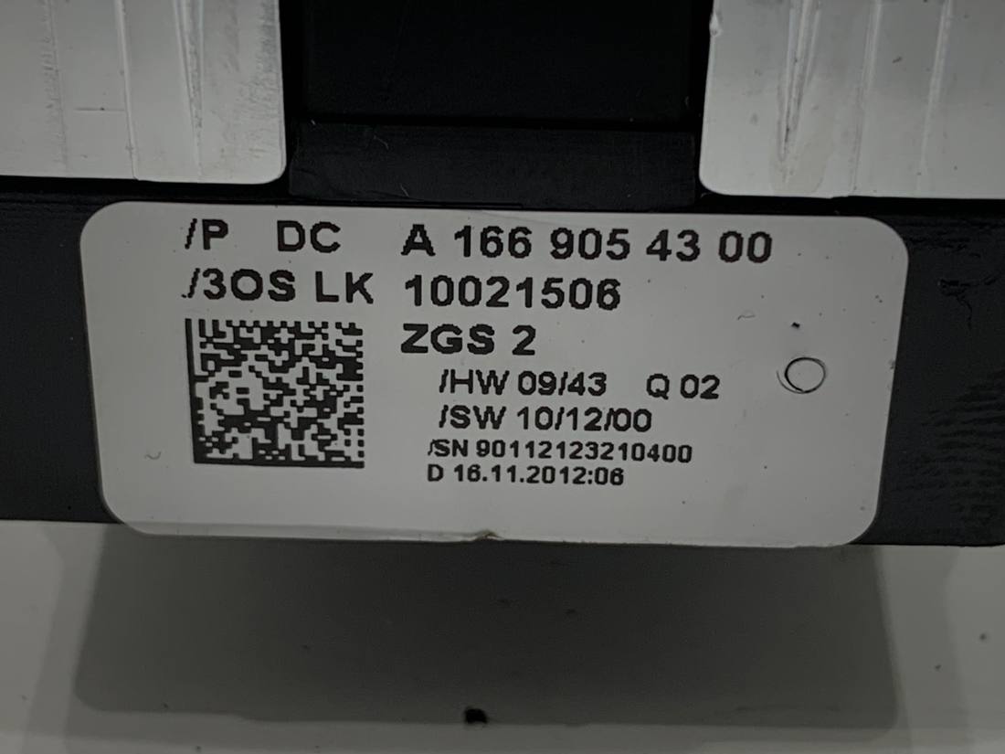 Блок кнопок склопідйомників Mercedes A W176 A1669054300 — фото деталі 7