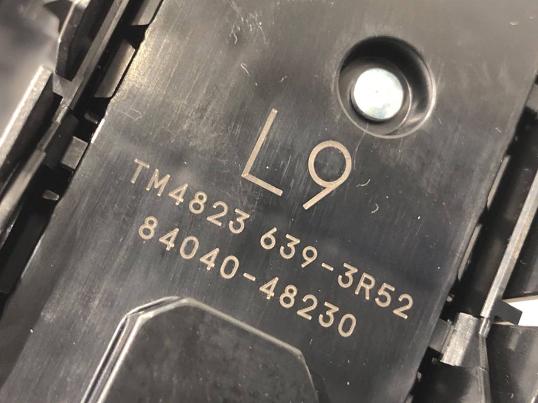 Блок кнопок склопідйомників Lexus LBX 84040-48230 — фото деталі 6