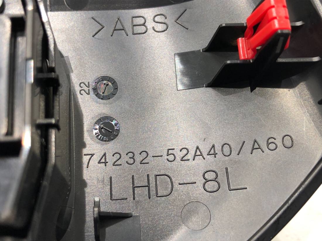 Блок кнопок склопідйомників Lexus LBX 84040-48230 — фото деталі 7