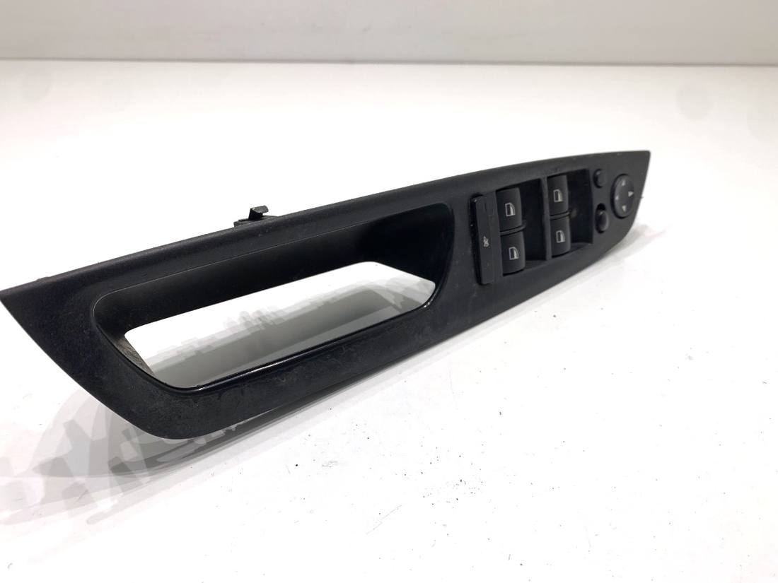 Блок кнопок стеклоподъемников BMW X6 7137137