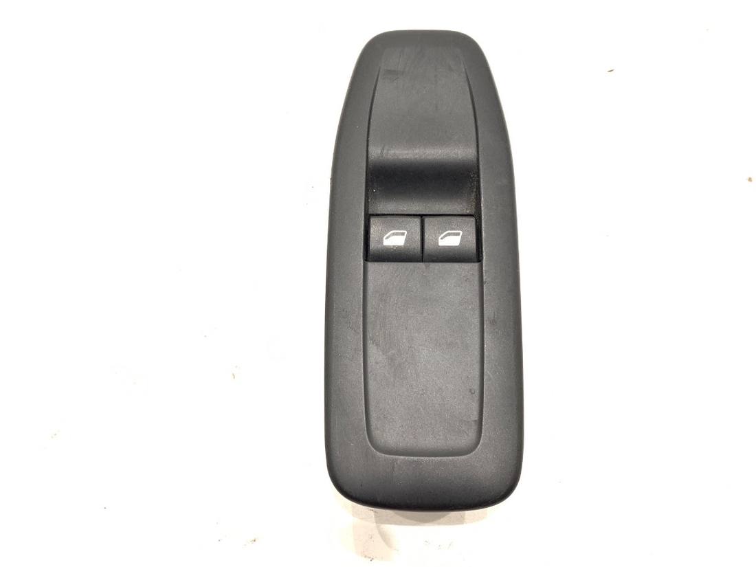 Блок кнопок склопідйомників Peugeot 208 96749245ZD