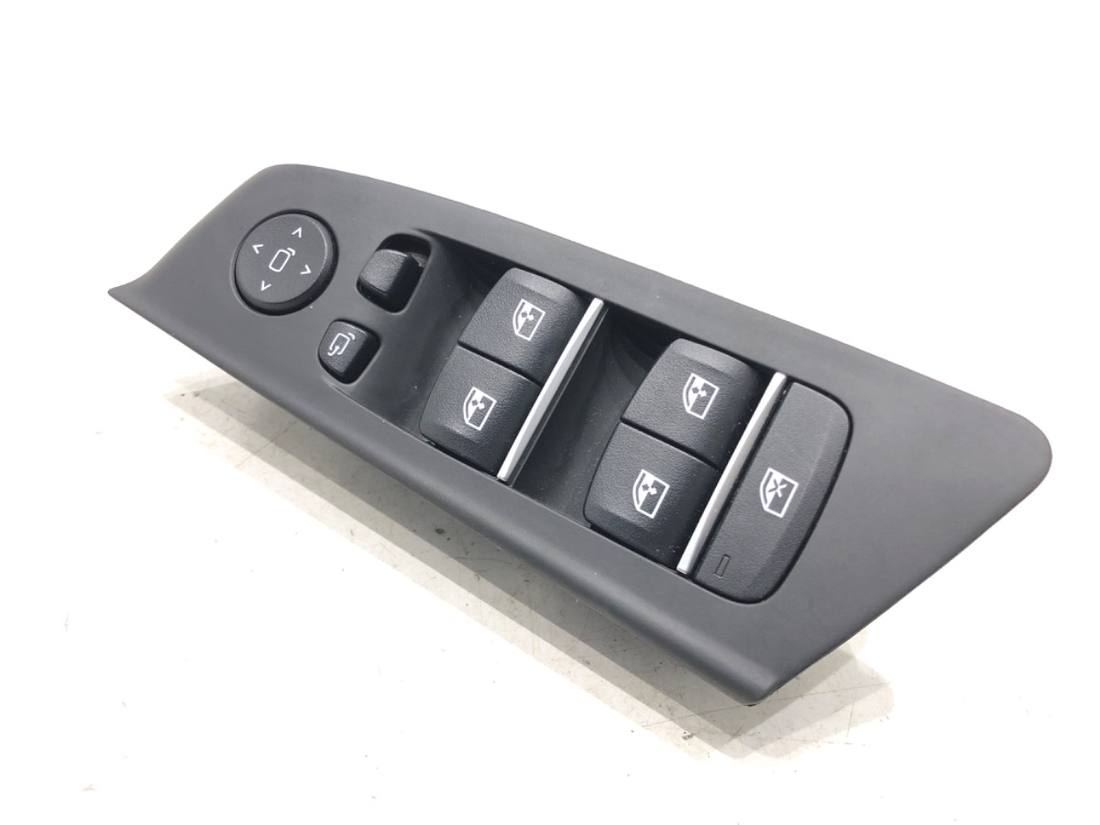 Блок кнопок склопідйомників BMW 5 G30 6832729