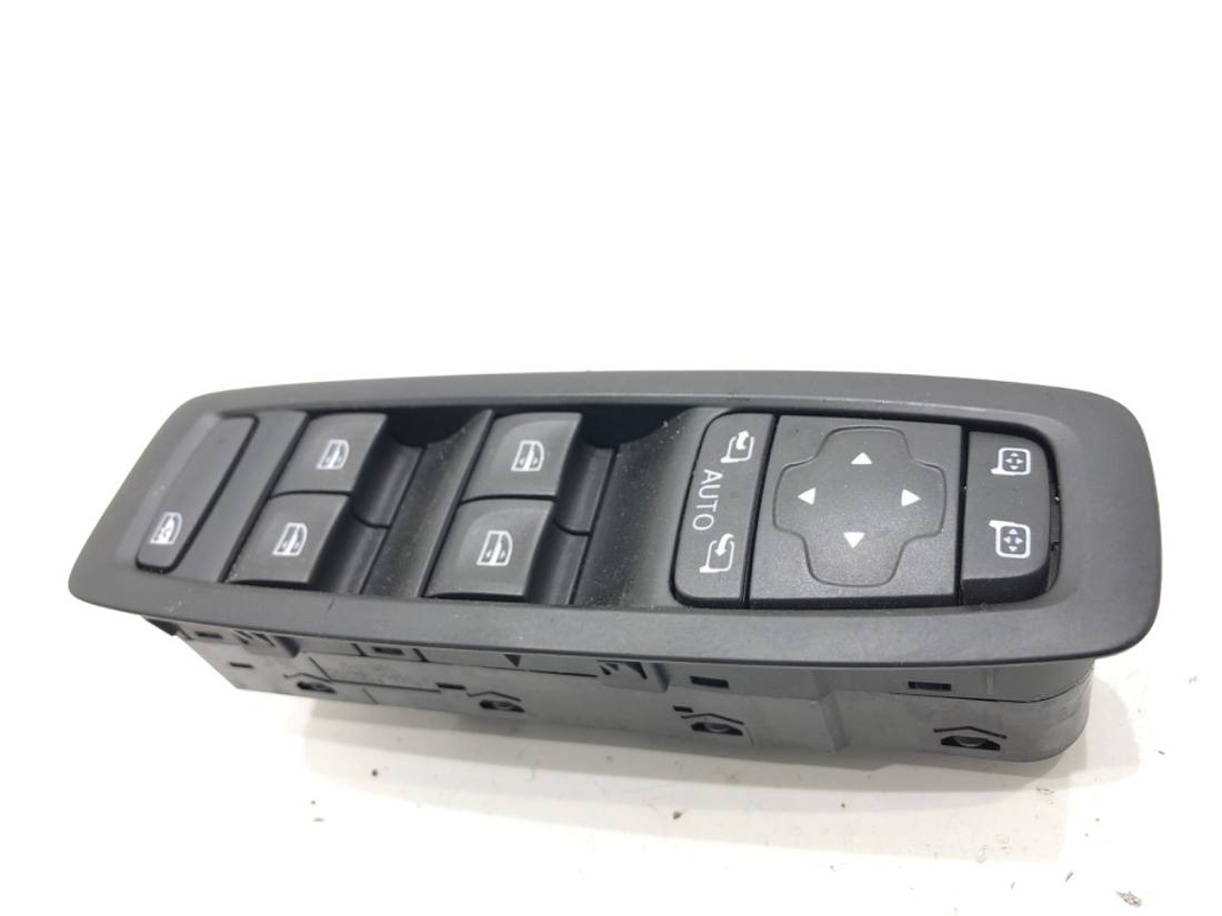 Блок кнопок склопідйомників Renault Megane 4 E1078727G — фото деталі 2