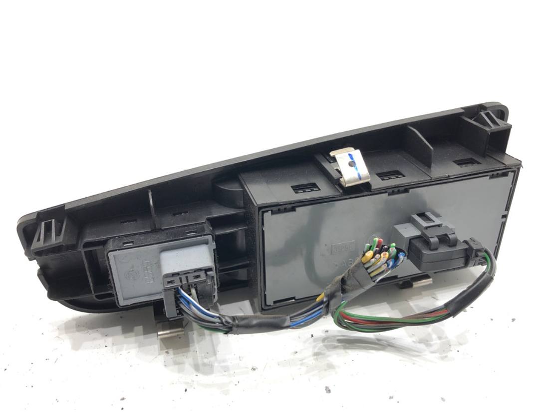 Блок кнопок стеклоподъемников Fiat Linea 7354423320 — фото детали 2