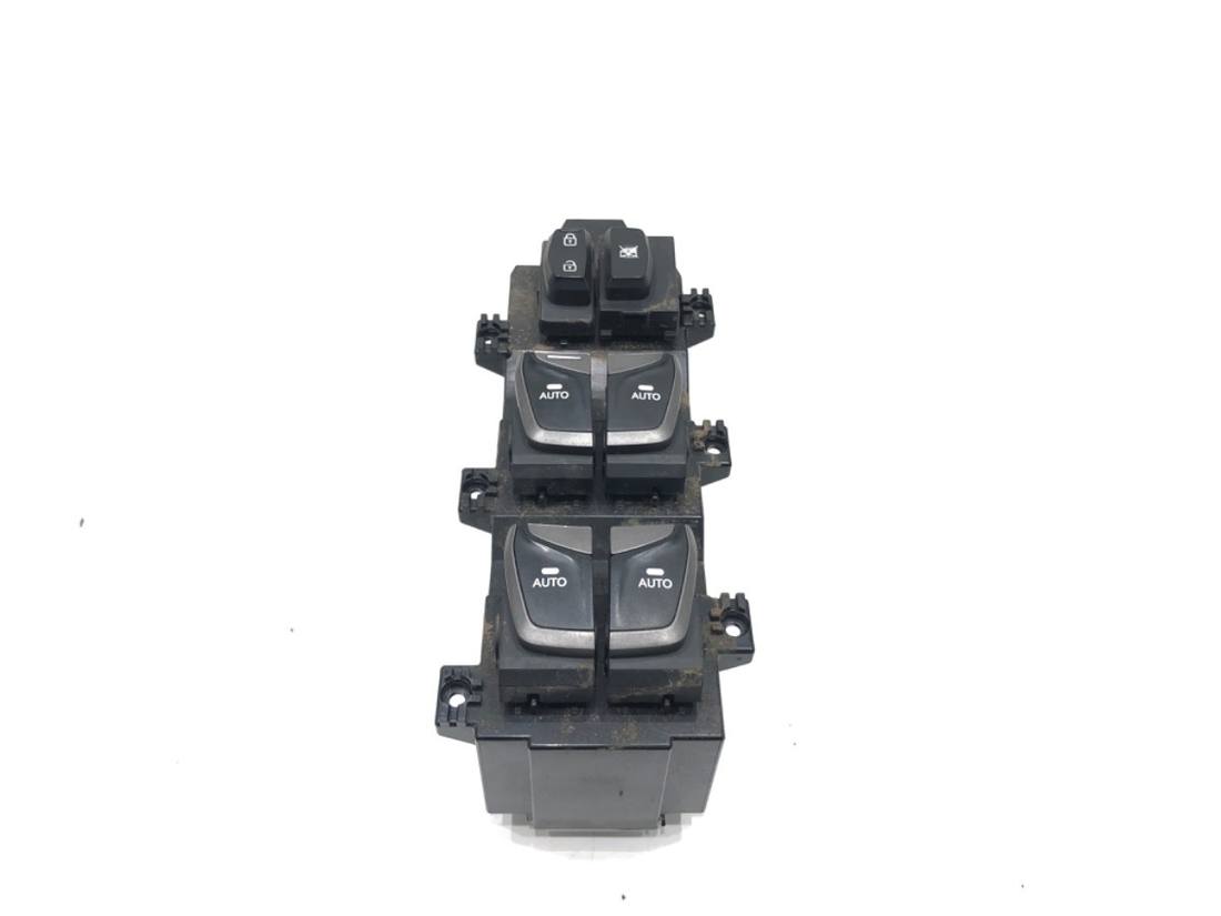 Блок кнопок склопідйомників Hyundai Santa Fe 93570-2W510