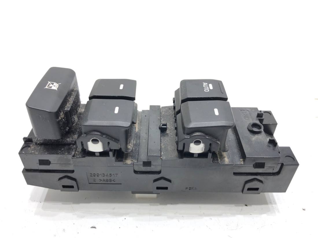 Блок кнопок склопідйомників Hyundai I20 93570-C8111 — фото деталі 2