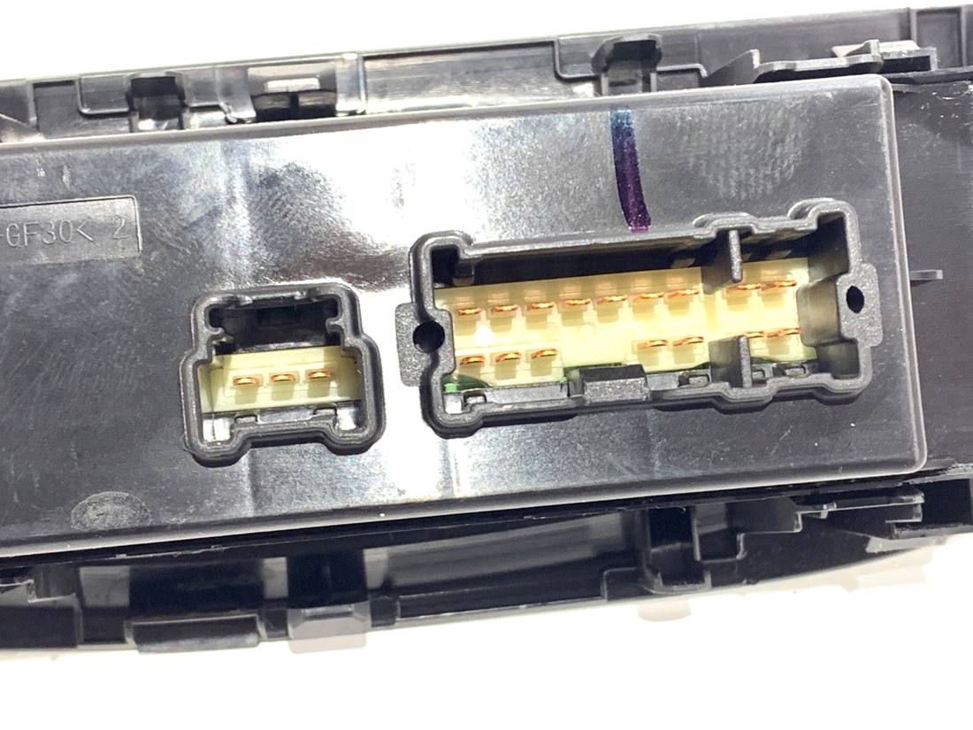 Блок кнопок стеклоподъемников Nissan Qashqai — фото детали 4