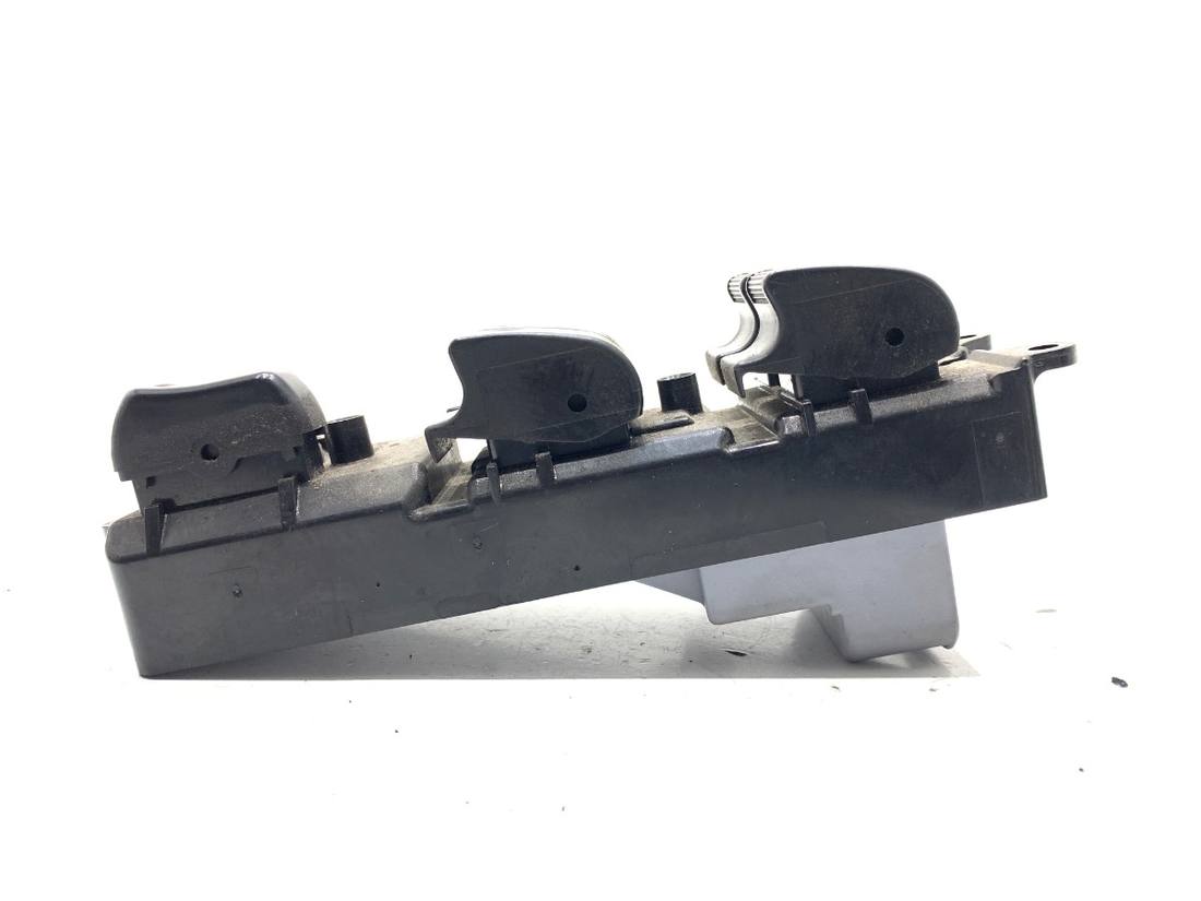 Блок кнопок склопідйомників Toyota Prius 84820-47050 — фото деталі 2