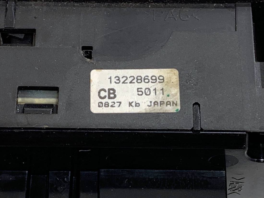Блок кнопок склопідйомників Opel Astra H 13228699 — фото деталі 4