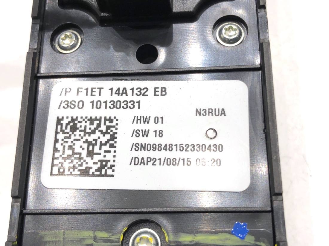 Блок кнопок склопідйомників Ford Fiesta F1ET-14A132-EB — фото деталі 4