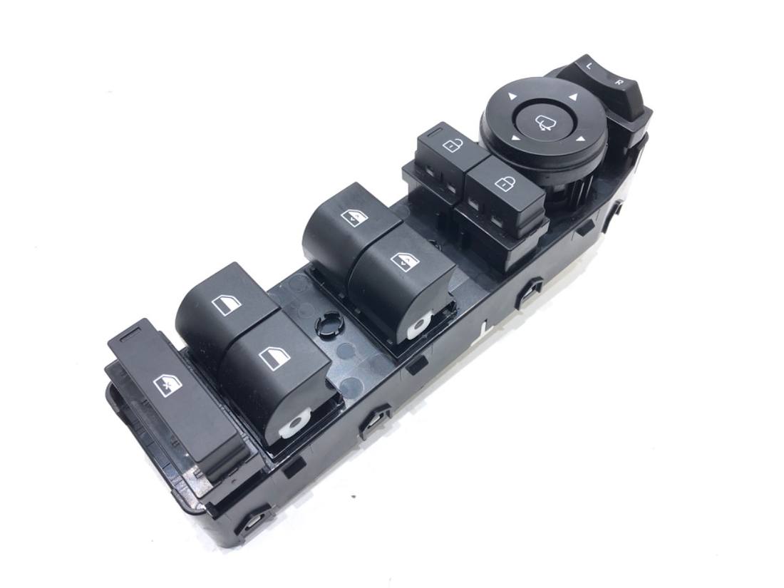 Блок кнопок склопідйомників Hyundai Kona 93571BE470
