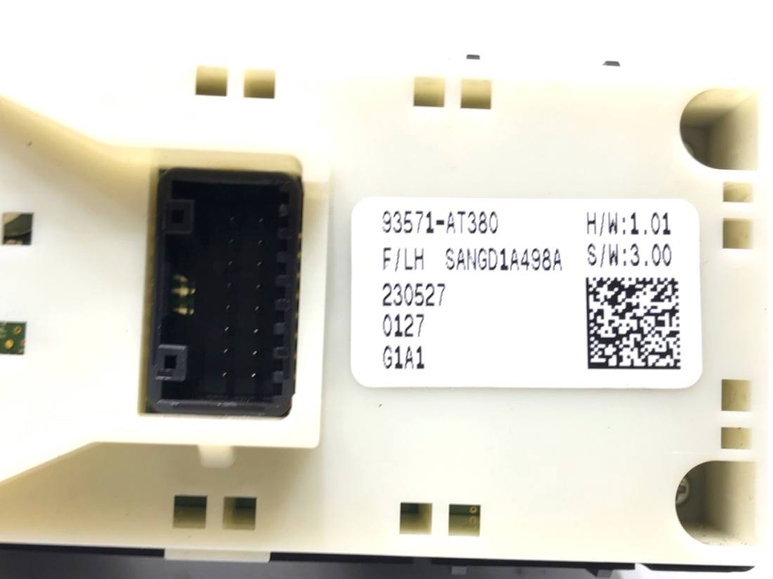 Блок кнопок стеклоподъемников Kia Niro 93571-AT380 — фото детали 3