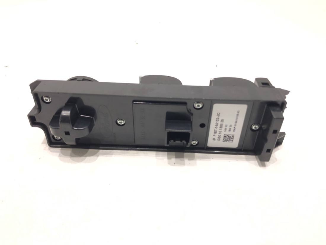 Блок кнопок стеклоподъемников Ford Kuga F1ET-14A132-JC — фото детали 3