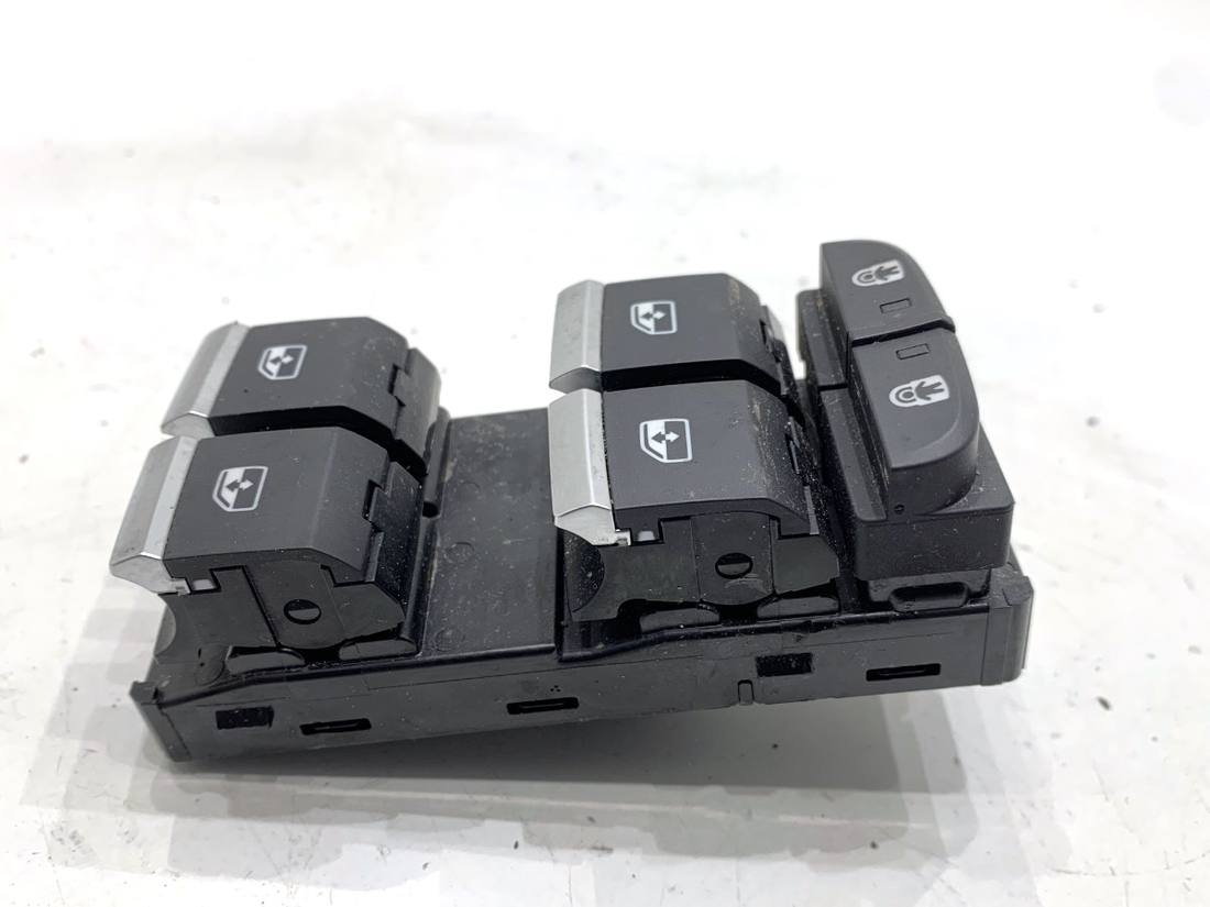 Блок кнопок склопідйомників Audi Q8 4M0959851C — фото деталі 2