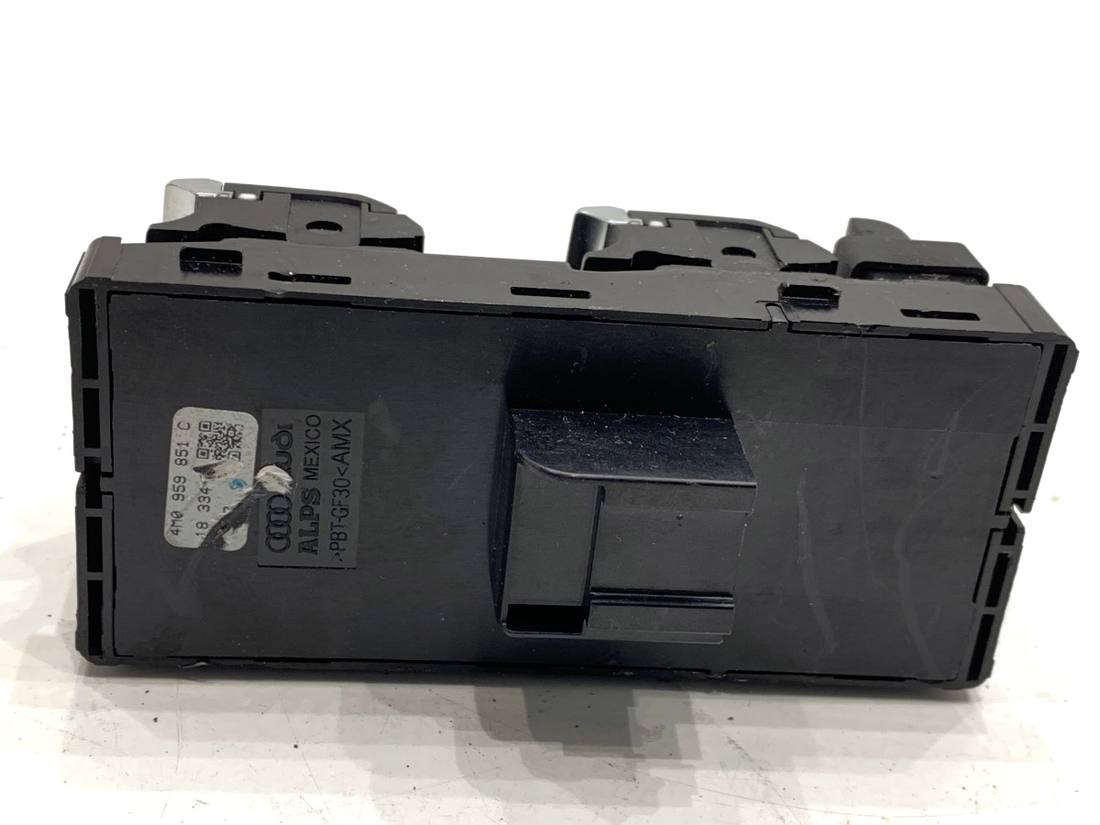 Блок кнопок склопідйомників Audi Q8 4M0959851C — фото деталі 3