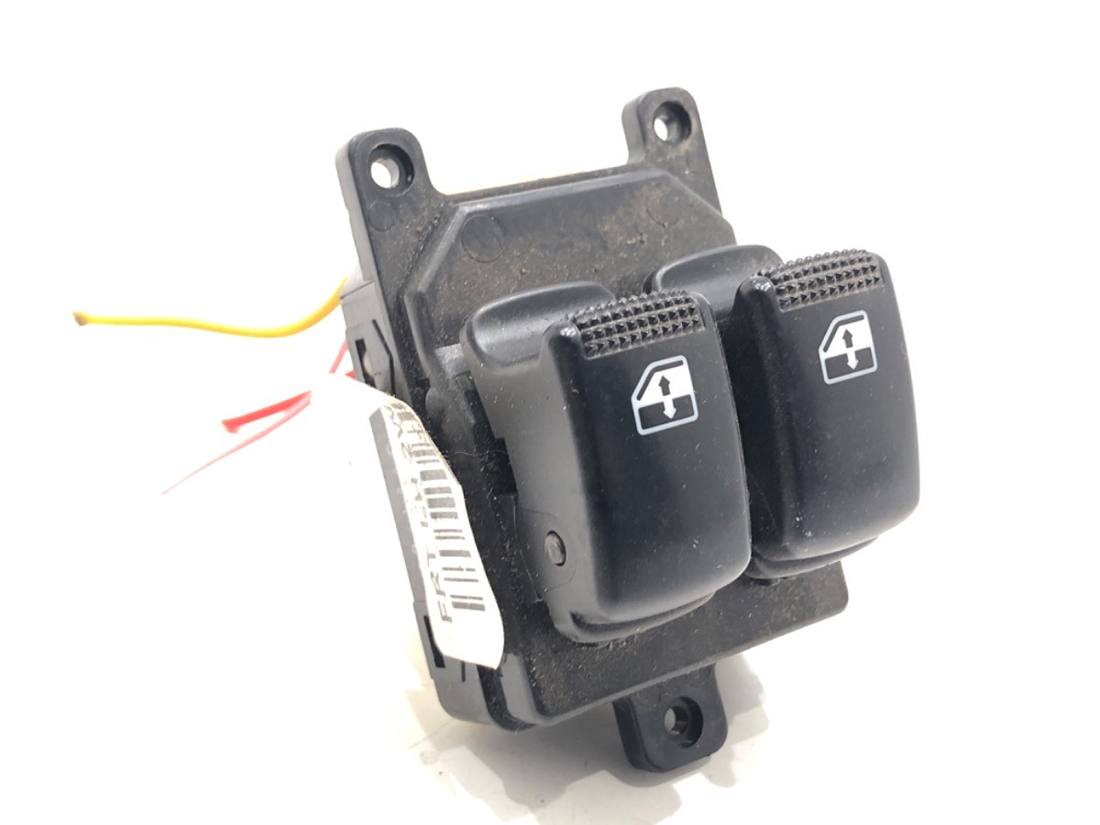 Блок кнопок стеклоподъемников Kia Picanto 621W05240