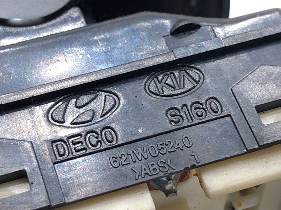 Блок кнопок стеклоподъемников Kia Picanto 621W05240 — фото детали 4