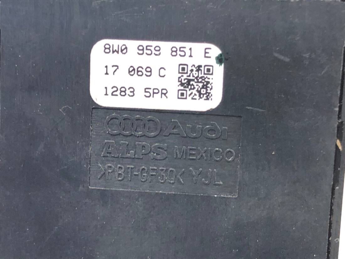 Блок кнопок склопідйомників Audi A4 B9 8W0959851E — фото деталі 3