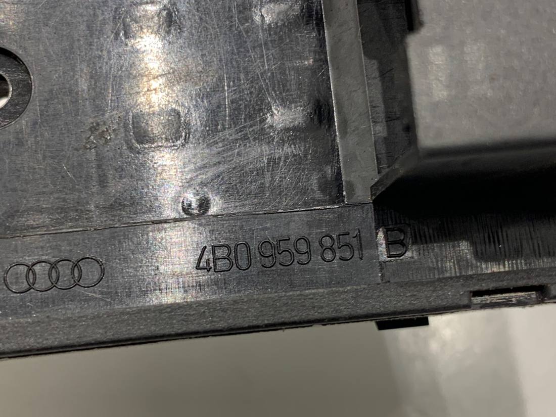 Блок кнопок склопідйомників Audi A6 C5 4B0959851B — фото деталі 6
