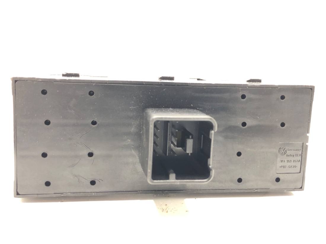 Блок кнопок стеклоподъемников Volkswagen Touran 1K4959857A — фото детали 3