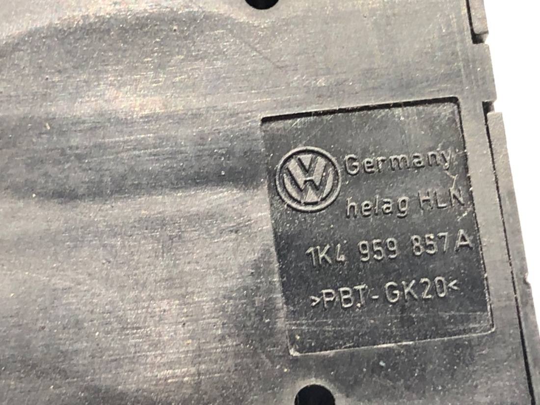 Блок кнопок стеклоподъемников Volkswagen Touran 1K4959857A — фото детали 4