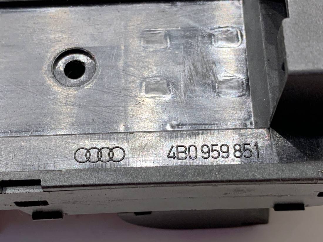 Блок кнопок склопідйомників Audi A6 C5 4B0959851 — фото деталі 5