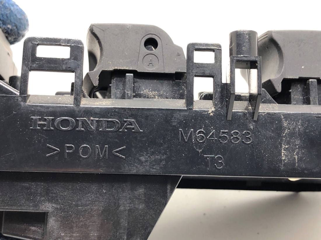 Блок кнопок склопідйомників Honda CR-V M64590 — фото деталі 7