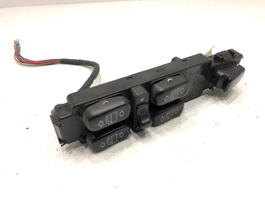 Блок кнопок склопідйомників Mercedes S W220 2208201010 — фото деталі 2