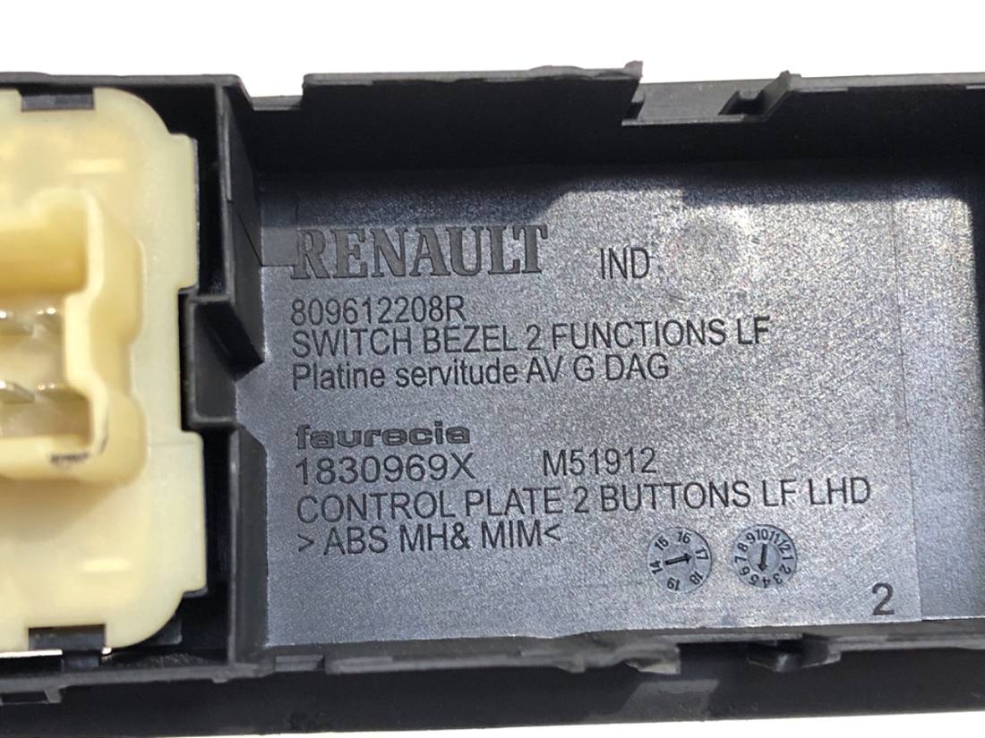 Блок кнопок стеклоподъемников Renault Clio 255700068R — фото детали 5