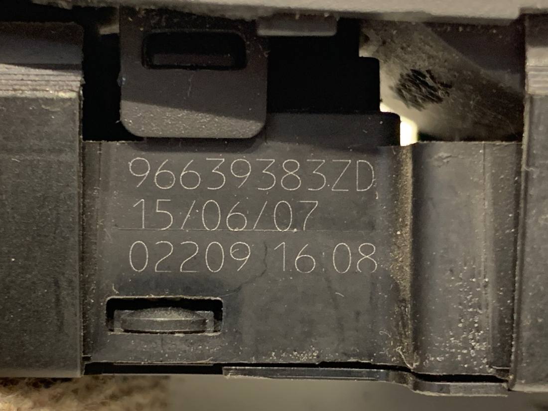 Блок кнопок склопідйомників Citroen C4 96639383ZD — фото деталі 5