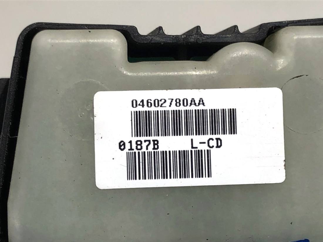 Блок кнопок стеклоподъемников Dodge Avenger 04602780AA — фото детали 6