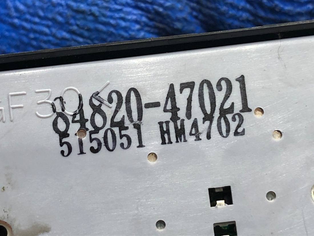 Блок кнопок склопідйомників Toyota Prius 84820-47021 — фото деталі 5