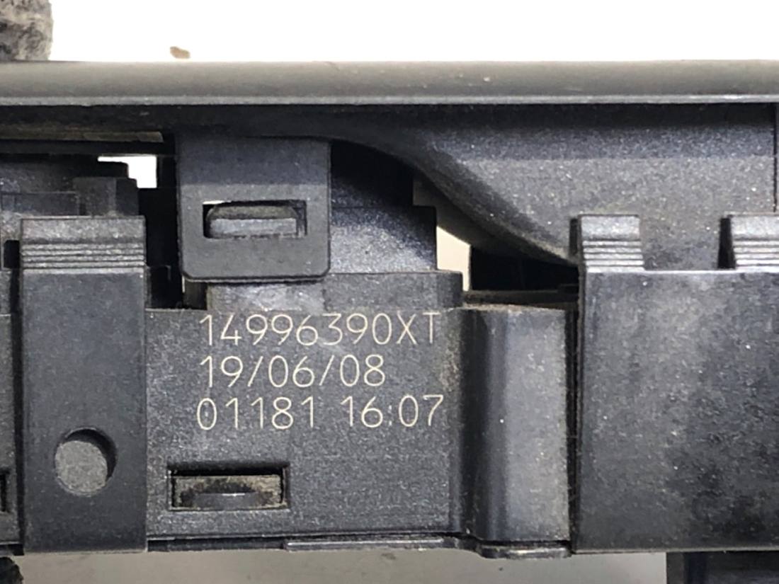 Блок кнопок стеклоподъемников Citroen C8 14996390XT — фото детали 6