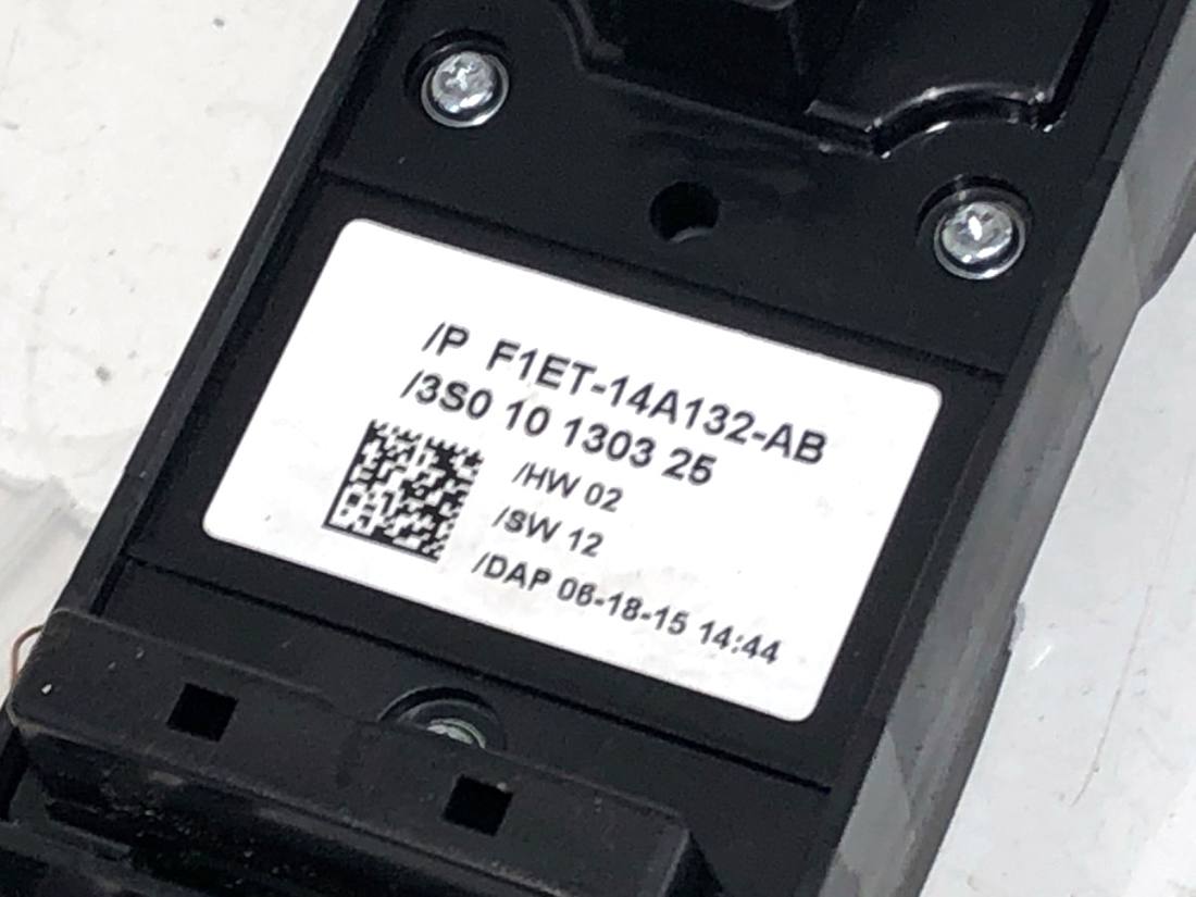 Блок кнопок стеклоподъемников Ford Kuga F1ET-14A132-AB — фото детали 4