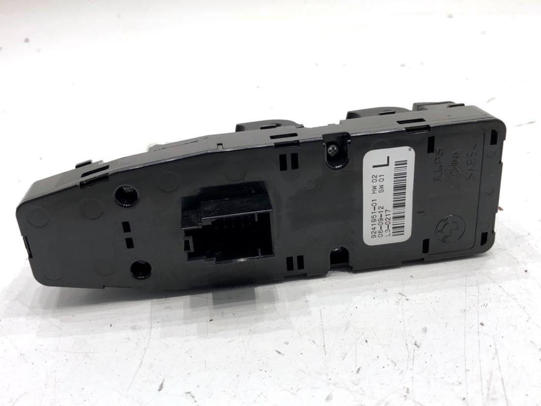 Блок кнопок склопідйомників BMW 5 F10 9241951 — фото деталі 2
