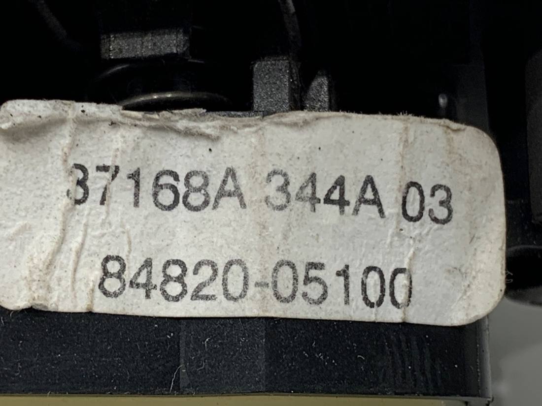 Блок кнопок склопідйомників Toyota Avensis T25 84820-05100 — фото деталі 5