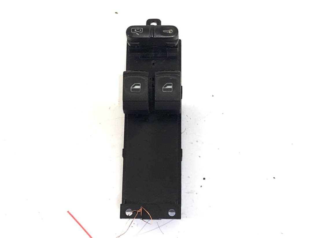 Блок кнопок склопідйомників Seat Toledo 1J3959857B