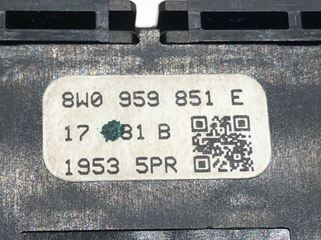 Блок кнопок склопідйомників Audi A4 B9 8W0959851E — фото деталі 4