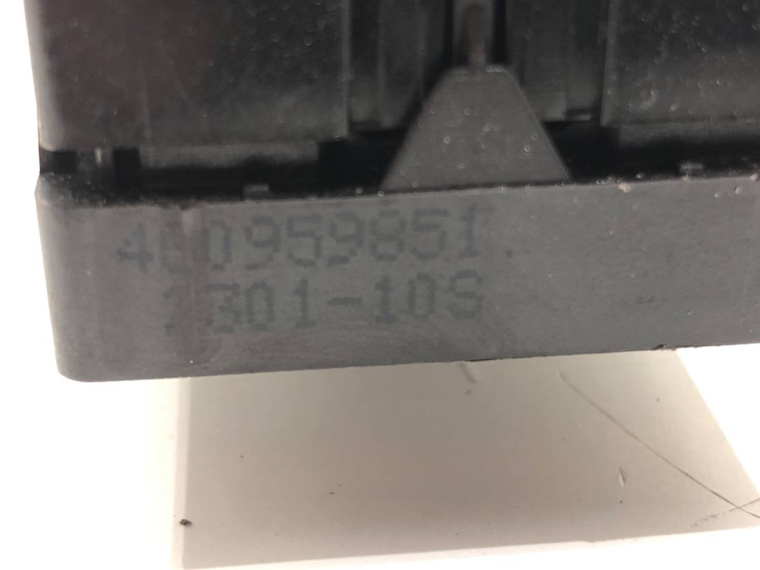Блок кнопок склопідйомників Audi Q3 4G0959851 — фото деталі 5