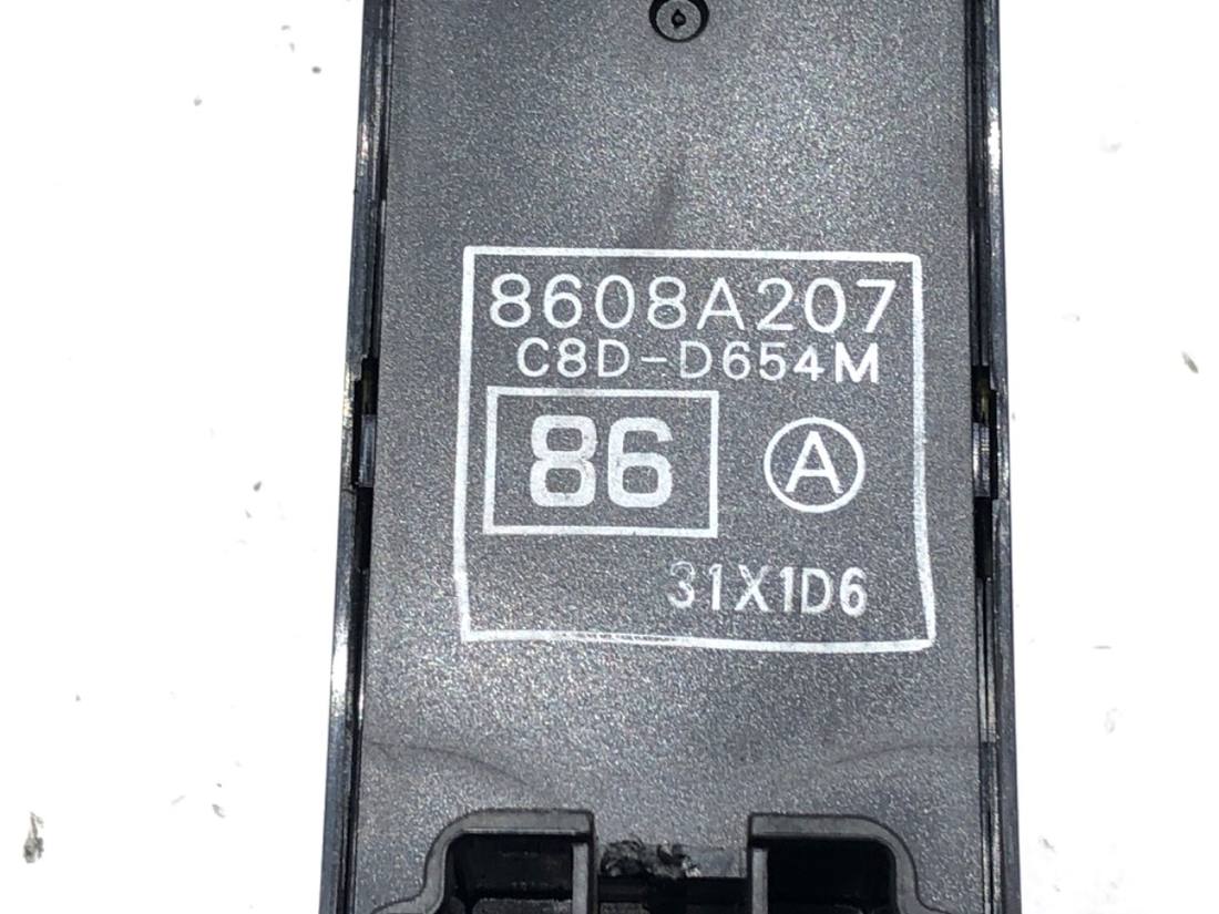 Блок кнопок склопідйомників Mitsubishi ASX 8608A207 — фото деталі 4