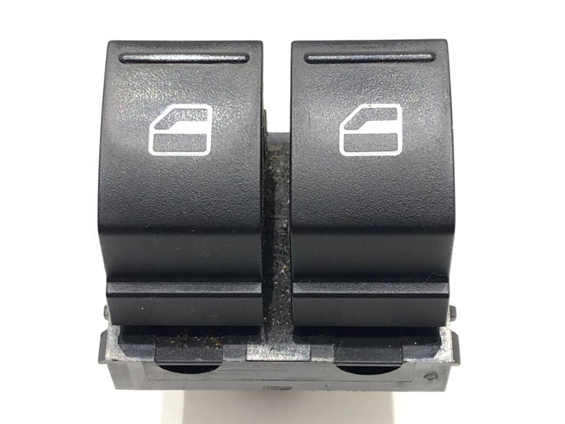 Блок кнопок склопідйомників Volkswagen Passat B6 1K3959857A
