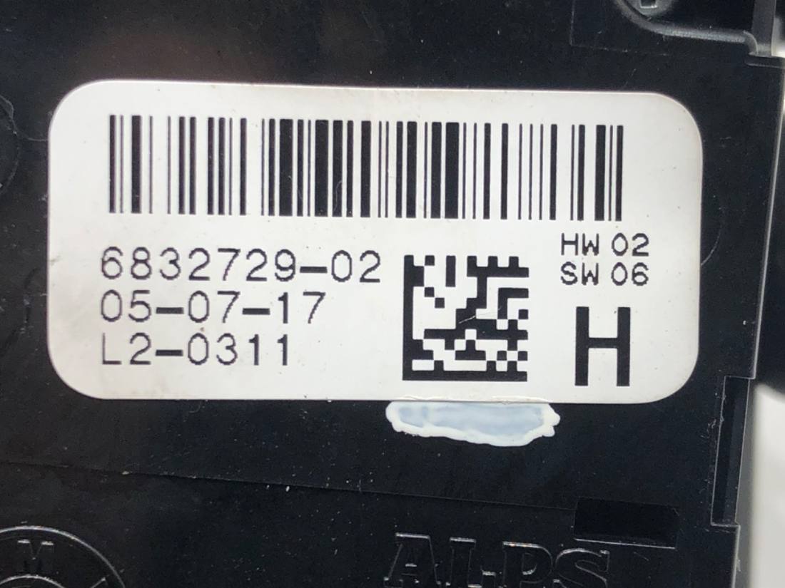 Блок кнопок склопідйомників BMW 5 G30 6832729 — фото деталі 5