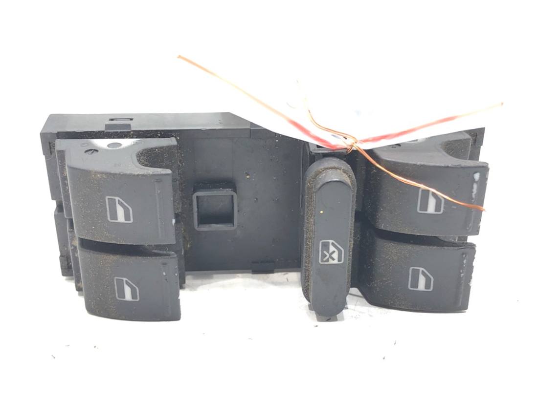 Блок кнопок склопідйомників Volkswagen Passat B6 1K4959857