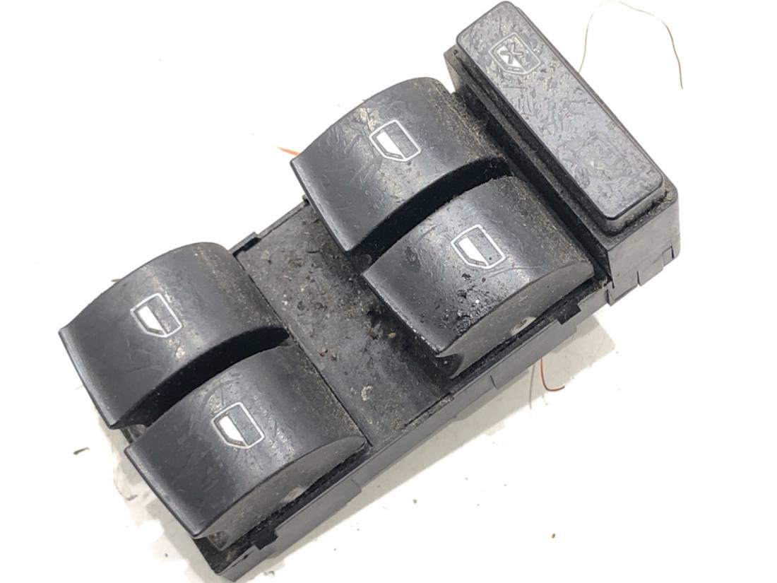 Блок кнопок склопідйомників Audi A4 B6 8Z0959851D