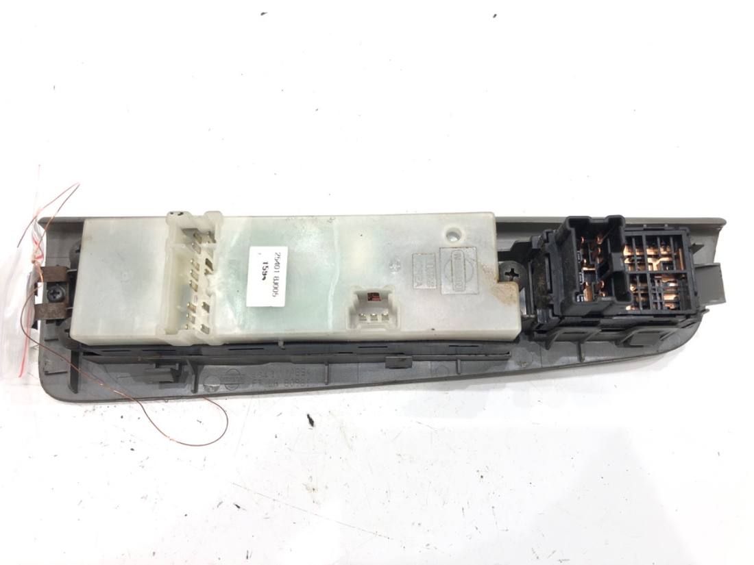 Блок кнопок склопідйомників Nissan Altima 254018J005 — фото деталі 3